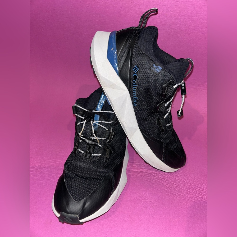 Columbia Black and Blue trail running  Shoes women size 7.5
